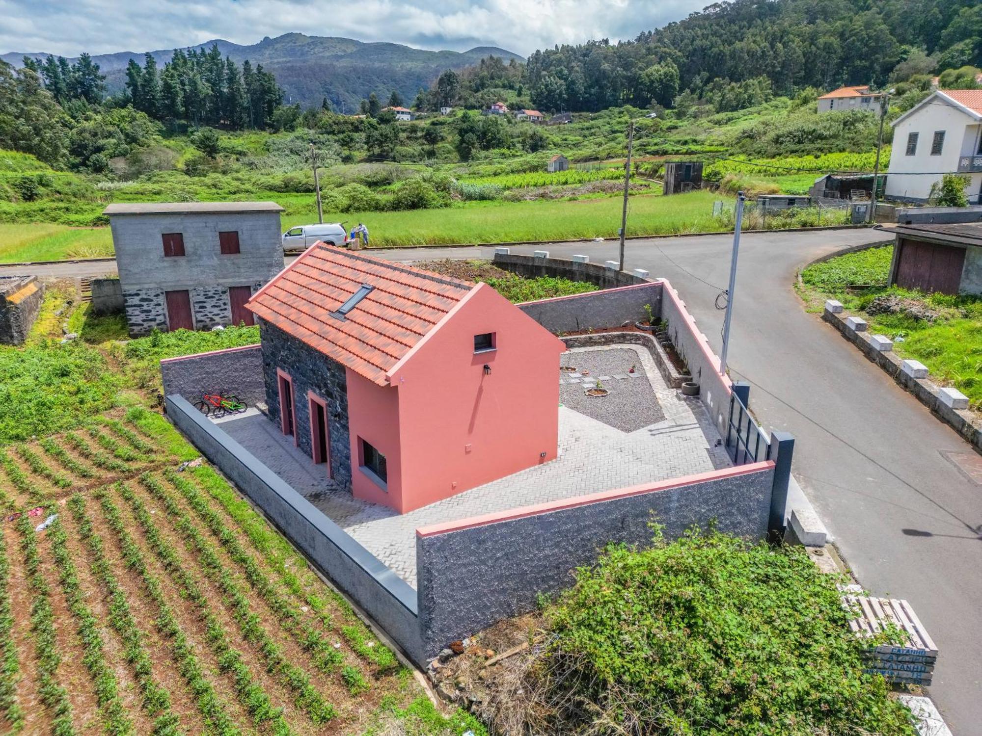 Mountain Retreat By Madeira Sun Travel Villa Porto Moniz Exterior foto